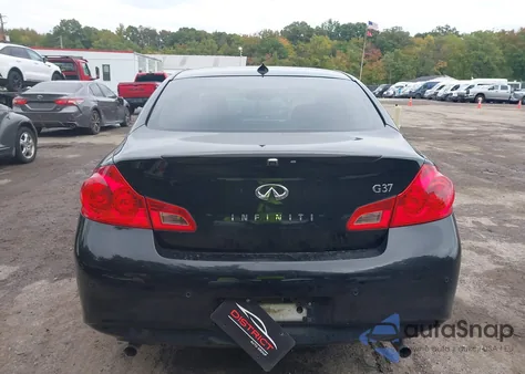 2013 Infiniti G37 Journey z USA, uszkodzony, nr VIN JN1CV6AP3DM726062